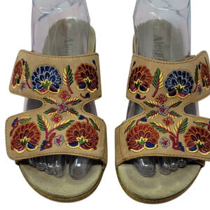 Alegria Embroidered Floral Women's Summer Comfort Sandal 37/7-7.5